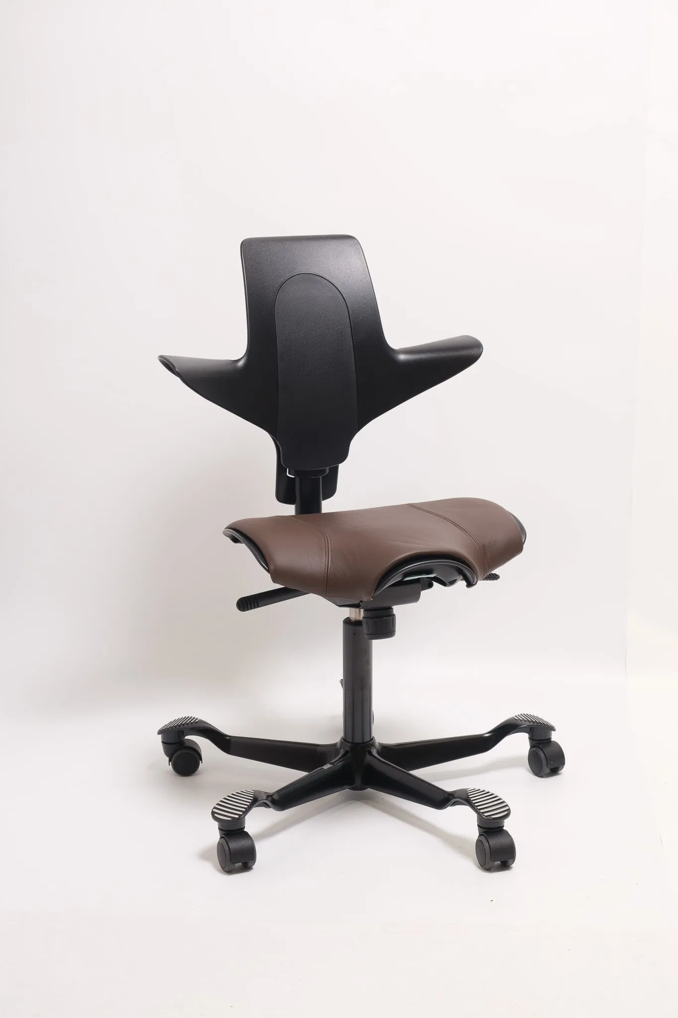 HAG Capisco Puls 8020 ergonomic chair, Paloma Soft ATG55130/black
