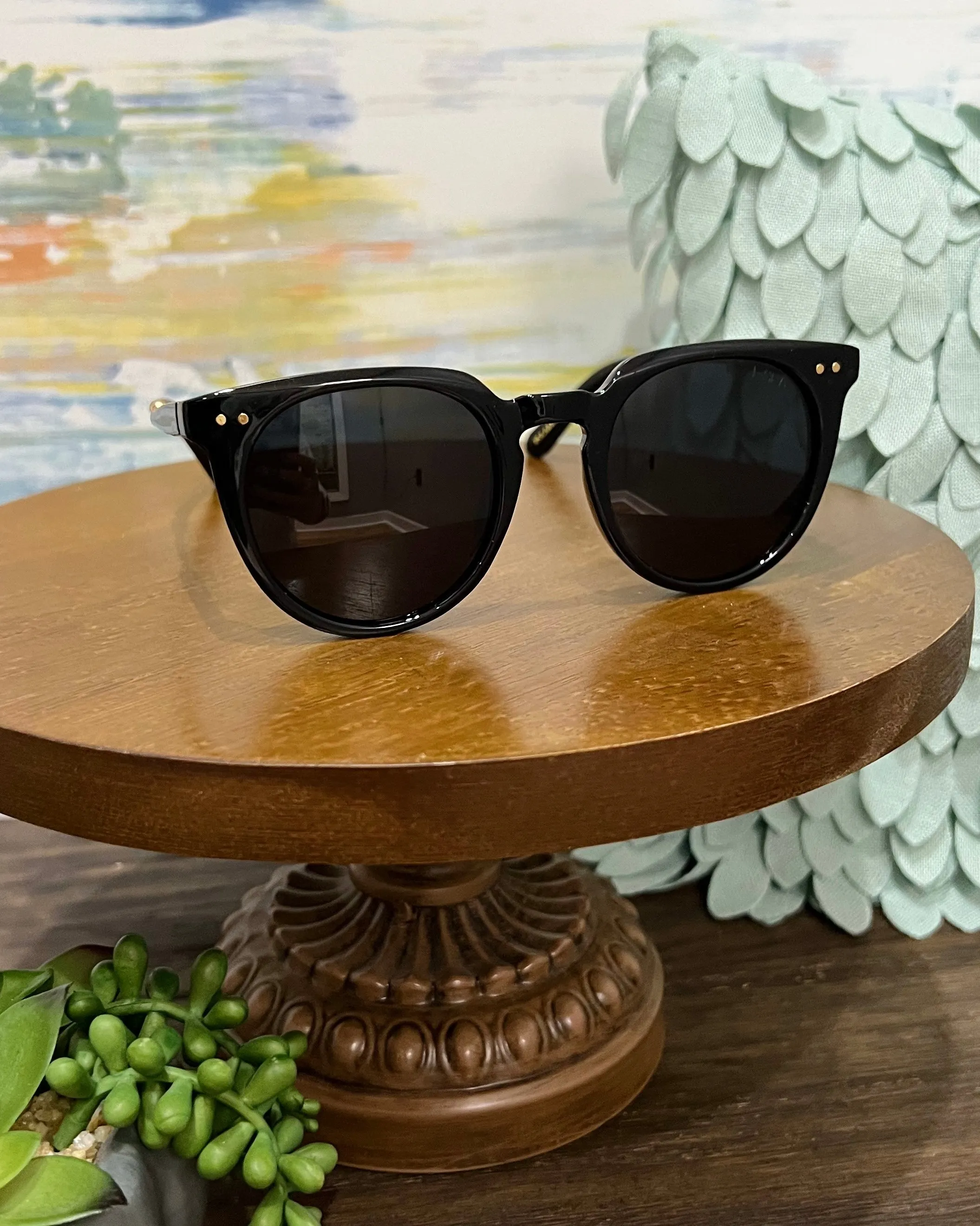 I-SEA Ella Sunglasses in Black/Smoke